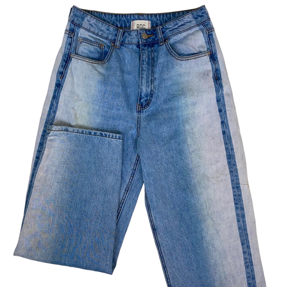 BDG - High-Rise Baggy
Denim Jeans 
Size 29